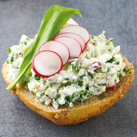 Bärlauchcreme-Brötchen Bärlauchcreme-Brötchen