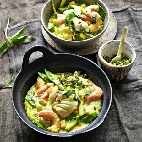 Kokos-Fisch-Curry mit Shrimps, Mango und Thai-Gremolata Kokos-Fisch-Curry mit Shrimps, Mango und Thai-Gremolata
