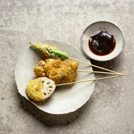 Kushikatsu mit Tonkatsu-Sauce Kushikatsu mit Tonkatsu-Sauce