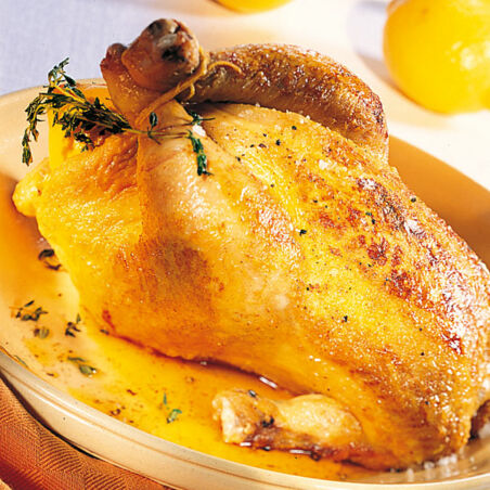 Brathähnchen mit Zitronenfüllung Brathähnchen mit Zitronenfüllung