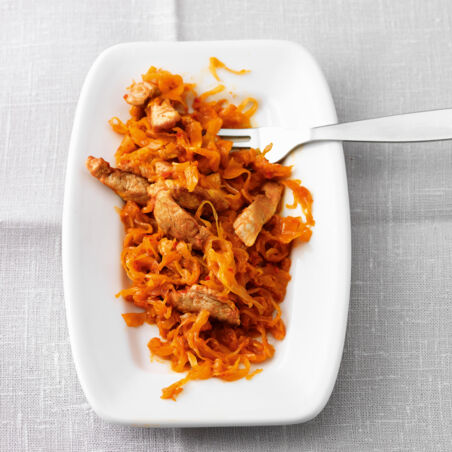Sauerkrautpfanne mit Schweinefilet Sauerkrautpfanne mit Schweinefilet