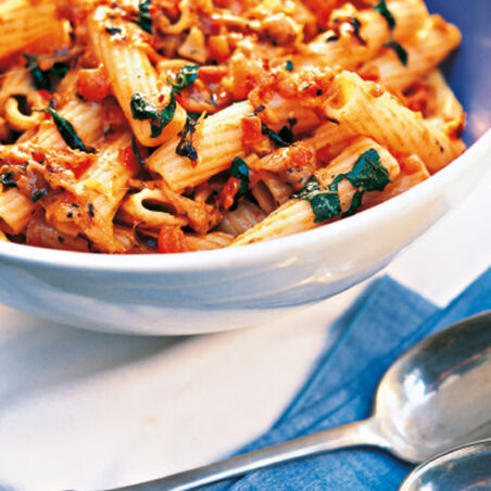 Rigatoni mit Tomaten und Mozzarella Rigatoni mit Tomaten und Mozzarella