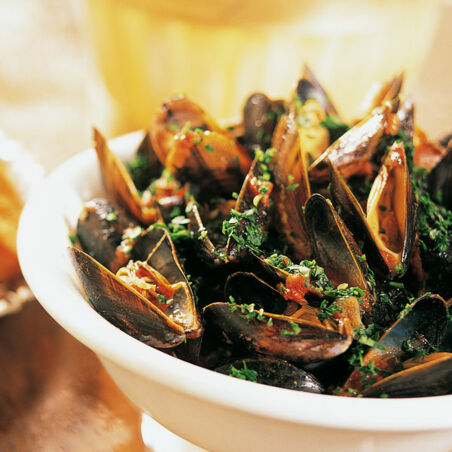 Miesmuscheln in würziger Tomatensauce Miesmuscheln in würziger Tomatensauce