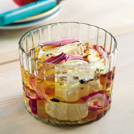 Harzer im Zwiebel-Apfel-Essigsud Harzer im Zwiebel-Apfel-Essigsud