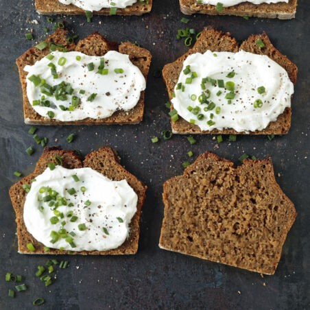 Korn an Korn (Roggenschrotbrot) Korn an Korn (Roggenschrotbrot)