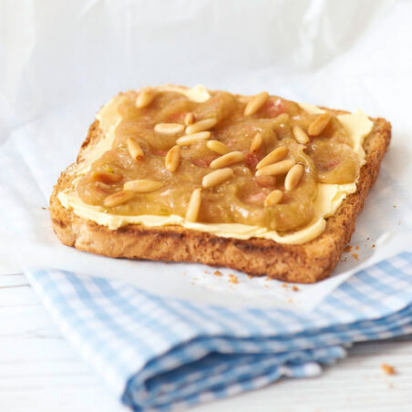 Feigenmus mit Pinienkernen Feigenmus mit Pinienkernen