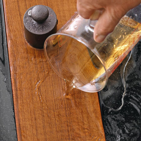 Kalbshüfte vom Zedernholzbrett Kalbshüfte vom Zedernholzbrett