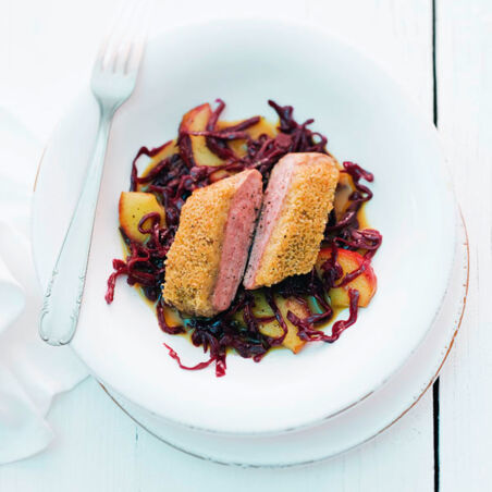 Entenbrust mit Maronenkruste und Rotkohl Entenbrust mit Maronenkruste und Rotkohl