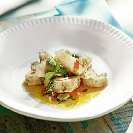 Gebratene Artischocken mit jungem Knoblauch Gebratene Artischocken mit jungem Knoblauch