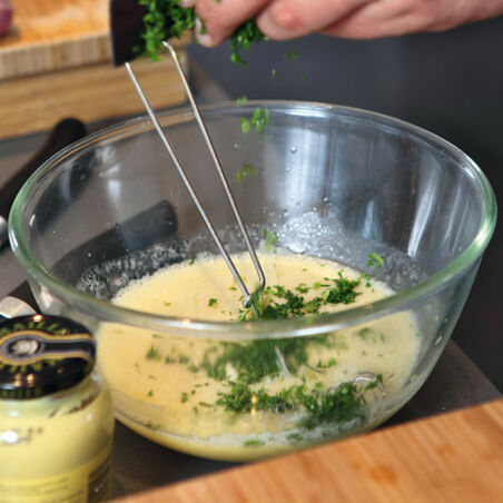 Kräuter-Vinaigrette mit scharfem Senf Kräuter-Vinaigrette mit scharfem Senf