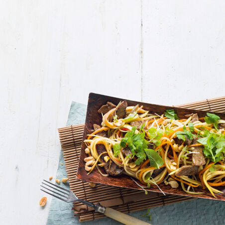 Papayasalat mit Rinderstreifen Papayasalat mit Rinderstreifen