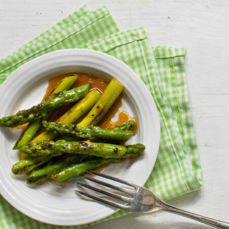 Gebratener grüner Spargel Gebratener grüner Spargel