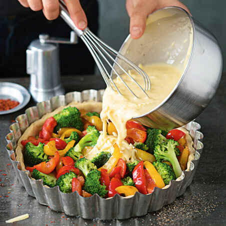 BUNTE GEMÜSEQUICHE BUNTE GEMÜSEQUICHE