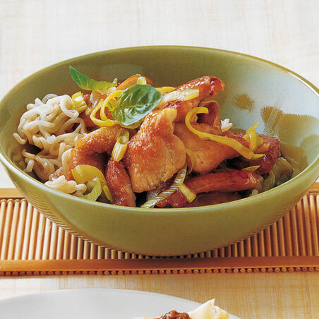 Asia-Nudeln mit Huhn Asia-Nudeln mit Huhn