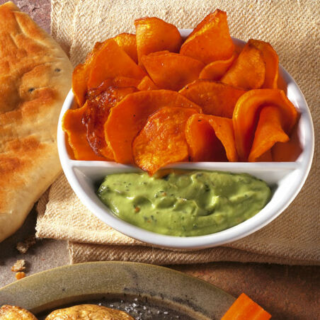 Süßkartoffelchips mit Avocadosauce Süßkartoffelchips mit Avocadosauce