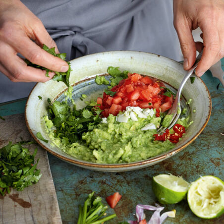 Klassische mexikanische Guacamole Klassische mexikanische Guacamole