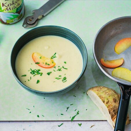 Sellerie-Apfel-Suppe Sellerie-Apfel-Suppe