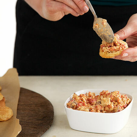 Windbeutel-Burger mit Räuchertofu Windbeutel-Burger mit Räuchertofu