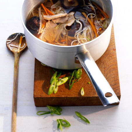Ramen mit Schweinefleisch Ramen mit Schweinefleisch