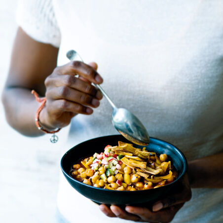 Kichererbsen-Dal mit Tortilla-Chips Kichererbsen-Dal mit Tortilla-Chips