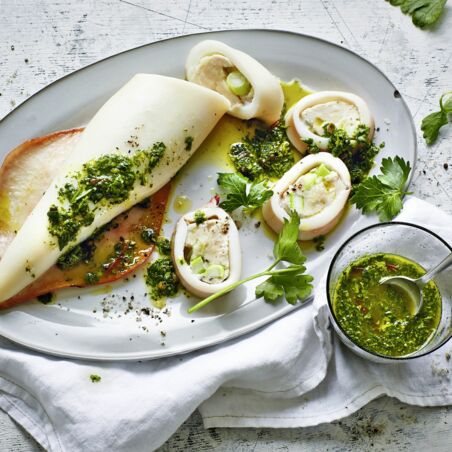 Gefüllte Tintenfischtuben mit Koriander-Limetten-Pesto Gefüllte Tintenfischtuben mit Koriander-Limetten-Pesto