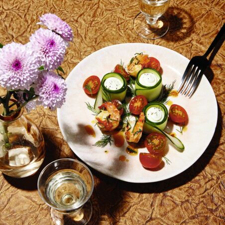 Garnelen in Gurken-Frischkäse-Röllchen Garnelen in Gurken-Frischkäse-Röllchen