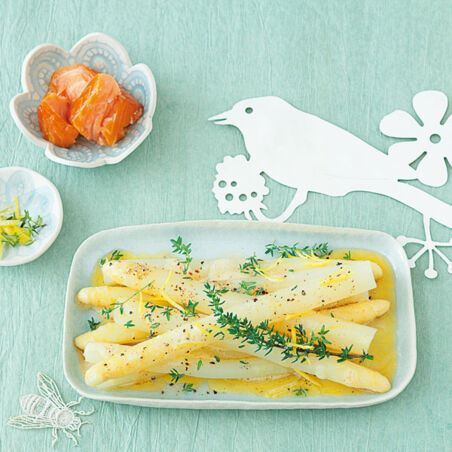 Spargel mit Zitronen-Thymian-Butter Spargel mit Zitronen-Thymian-Butter