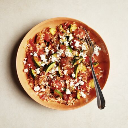 Zucchini-Reis-Pfanne mit Feta Zucchini-Reis-Pfanne mit Feta