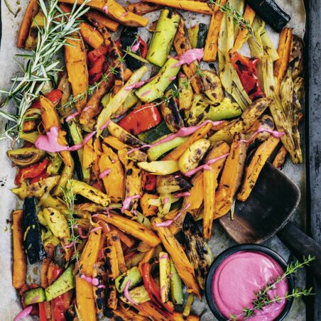 Ofengemüse mit Rote-Bete-Dip Ofengemüse mit Rote-Bete-Dip