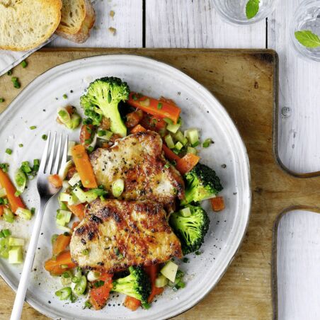 Schnitzelchen mit Gartengemüse Schnitzelchen mit Gartengemüse