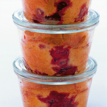 Süßer Kirschkuchen aus dem Glas Süßer Kirschkuchen aus dem Glas