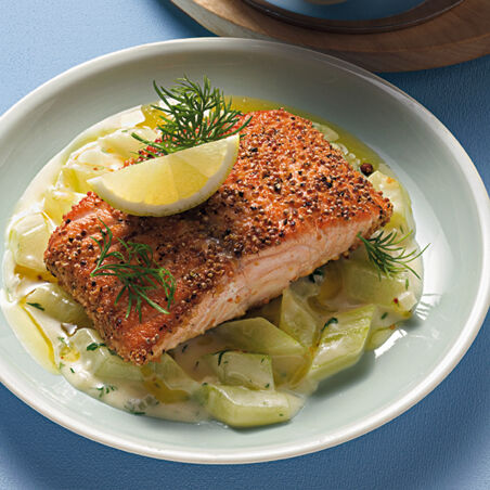 Lachsfilet mit Gurkenragout Lachsfilet mit Gurkenragout