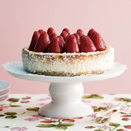 Kokos-Cheese-Cake mit Erdbeeren Kokos-Cheese-Cake mit Erdbeeren