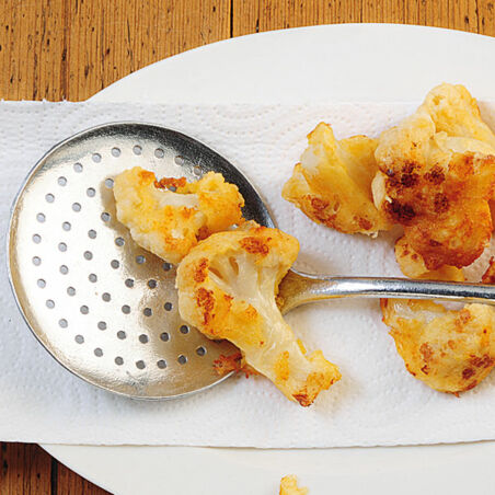 Blattsalate mit gebratenem Blumenkohl Blattsalate mit gebratenem Blumenkohl