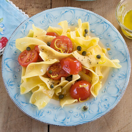 Tomaten-Kapern-Nudeln Tomaten-Kapern-Nudeln