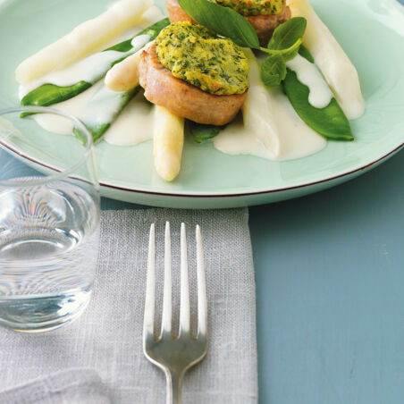 Schweinemedaillons mit Kräuter-Käse-Kruste Schweinemedaillons mit Kräuter-Käse-Kruste