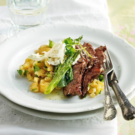 Confiertes Rinder-Kronfleisch mit Frühlingszwiebeln Confiertes Rinder-Kronfleisch mit Frühlingszwiebeln