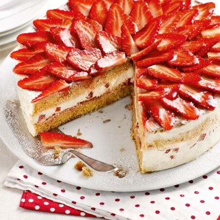 Walnuss-Erdbeer-Torte Walnuss-Erdbeer-Torte