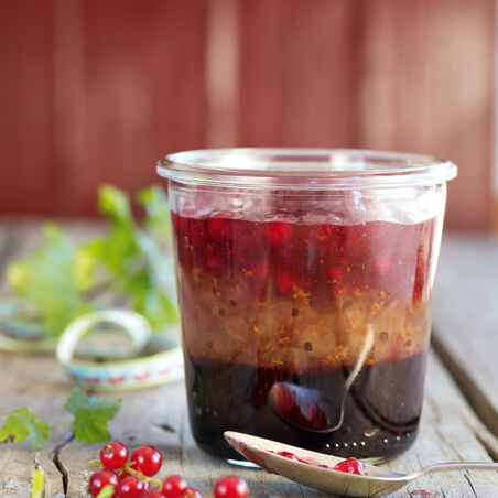 Dreifarbige Johannisbeerkonfitüre Dreifarbige Johannisbeerkonfitüre