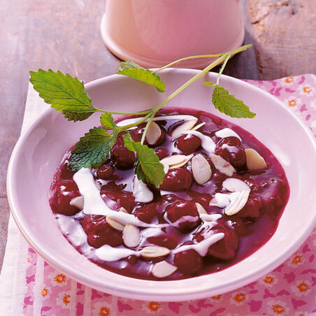 Rote Grütze mit Sahne Rote Grütze mit Sahne