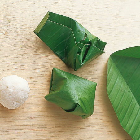 Klebreisbällchen mit Kokosfüllung Klebreisbällchen mit Kokosfüllung