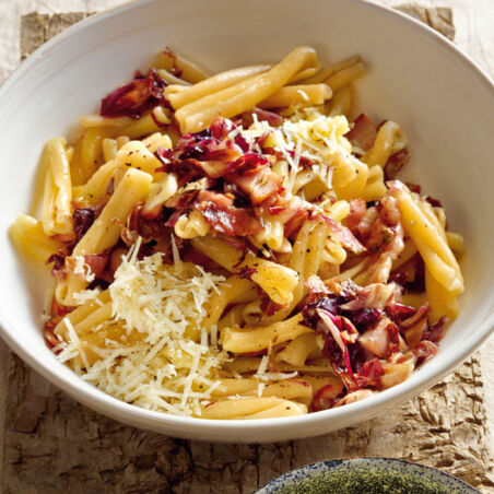 Pasta mit gebratenem Radicchio Pasta mit gebratenem Radicchio