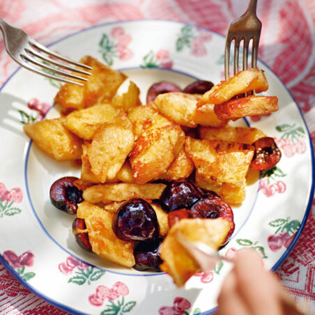 Semmelschmarren mit Kirschen Semmelschmarren mit Kirschen