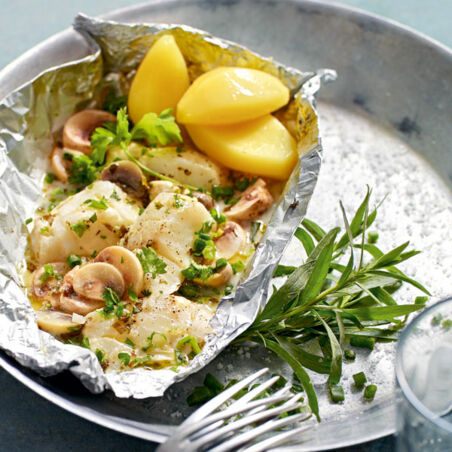 Heilbutt in Folie mit Kräutern und Champignons Heilbutt in Folie mit Kräutern und Champignons