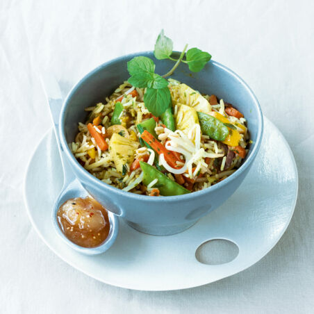 Indische Reis-Pfanne mit Ananas Indische Reis-Pfanne mit Ananas