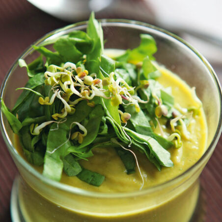 Scharfe Kokos-Blumenkohl-Suppe Scharfe Kokos-Blumenkohl-Suppe