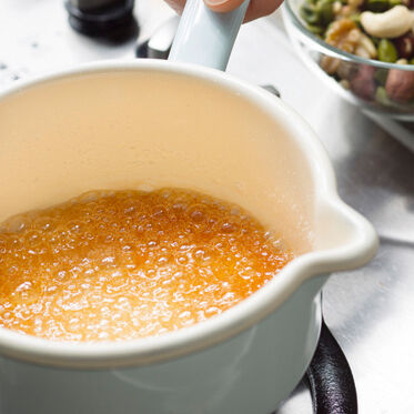 Schokoparfait mit Krokant Schokoparfait mit Krokant