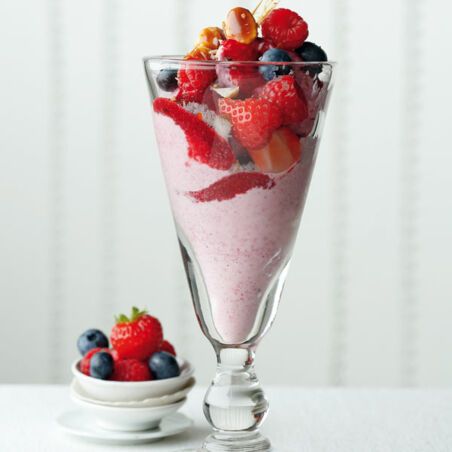 Frozen Haferjoghurt mit Macadamiakrokant Frozen Haferjoghurt mit Macadamiakrokant