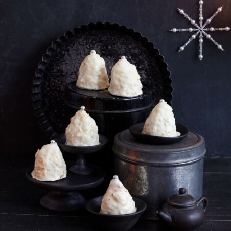 Kokosmützchen mit Piña Colada Kokosmützchen mit Piña Colada