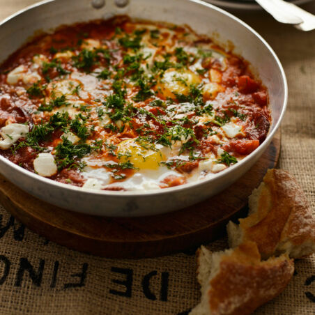 VERSUNKENE EIER MIT CHORIZO VERSUNKENE EIER MIT CHORIZO